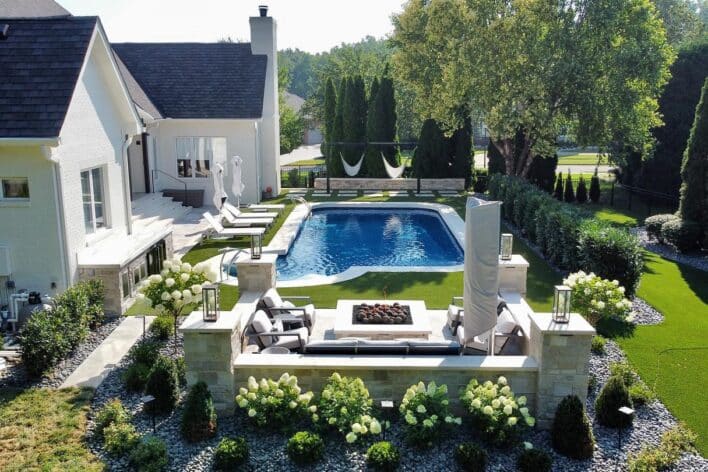residential backyard artificial lawn