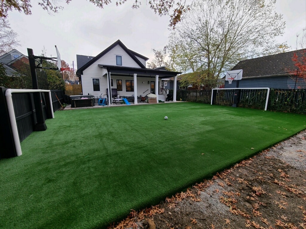 Artificial grass lawn installed by SYNLawn