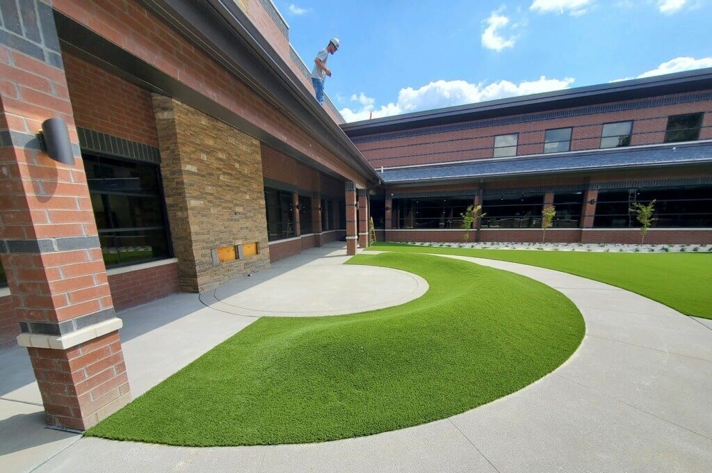 artificial grass backyard lawn installed by SYNLawn