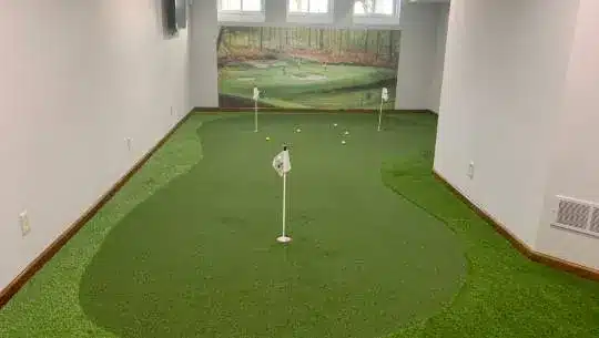 Artificial indoor putting green installed by SYNLawn