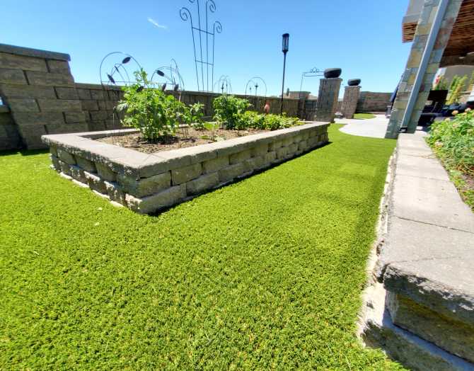 Residential artificial grass lawn from SYNLawn