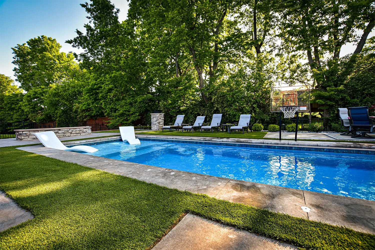 Backyard pool deck turf in Louisville, KY