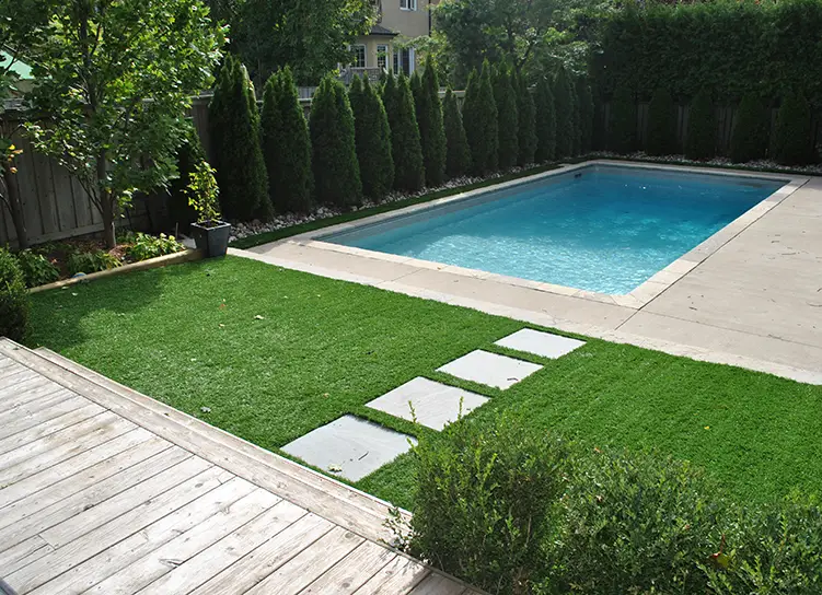 Artificial grass pool deck installed by SYNLawn